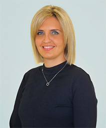 Dr. Gillian  Skardoon